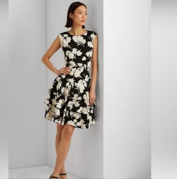 Lauren Ralph Lauren Women SZ 8 Blk cream floral fit & flare dropped waist dress - Picture 1 of 11